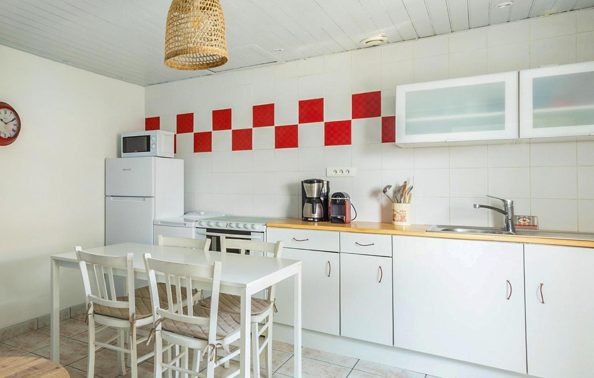 Awesome Home In Noirmoutier En Lile With Kitchen Kültér fotó